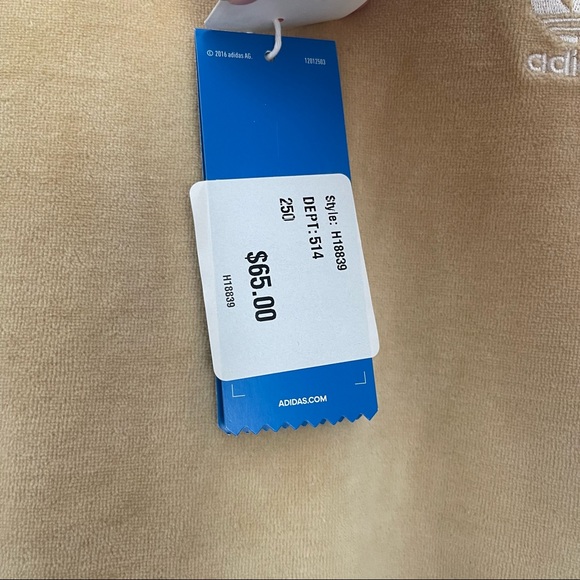 Women's adidas Originals Velour Off The Shoulder Sweatshirt - Picture 4 of 4